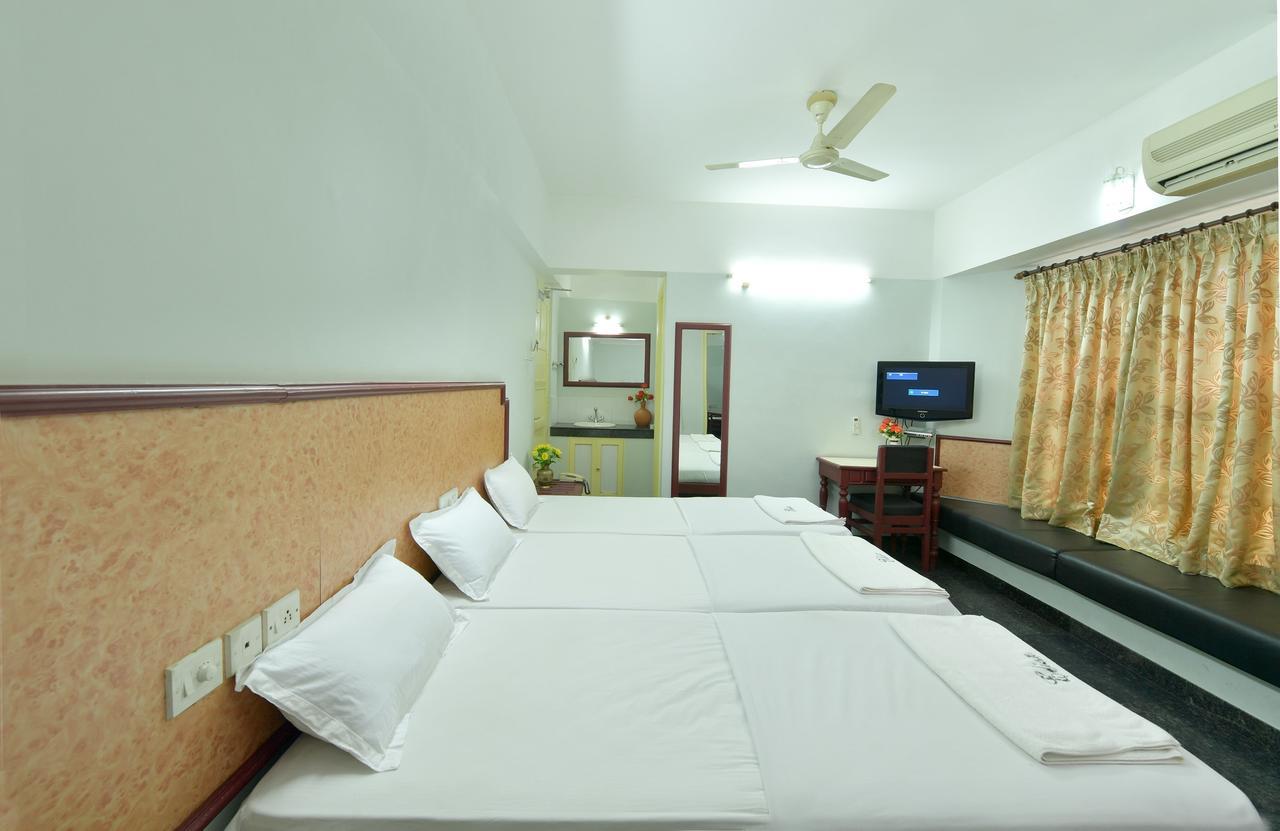 Hotel Elisa International Tourist Home Thiruvananthapuram Eksteriør billede